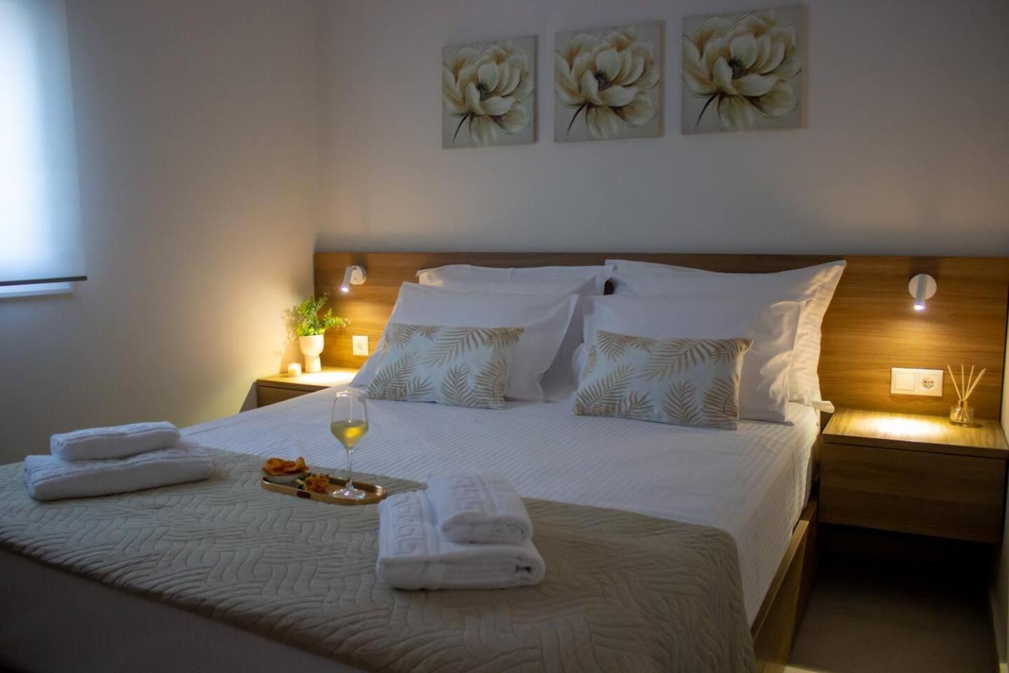 Maistro Suites With Pool, Matala Exterior photo