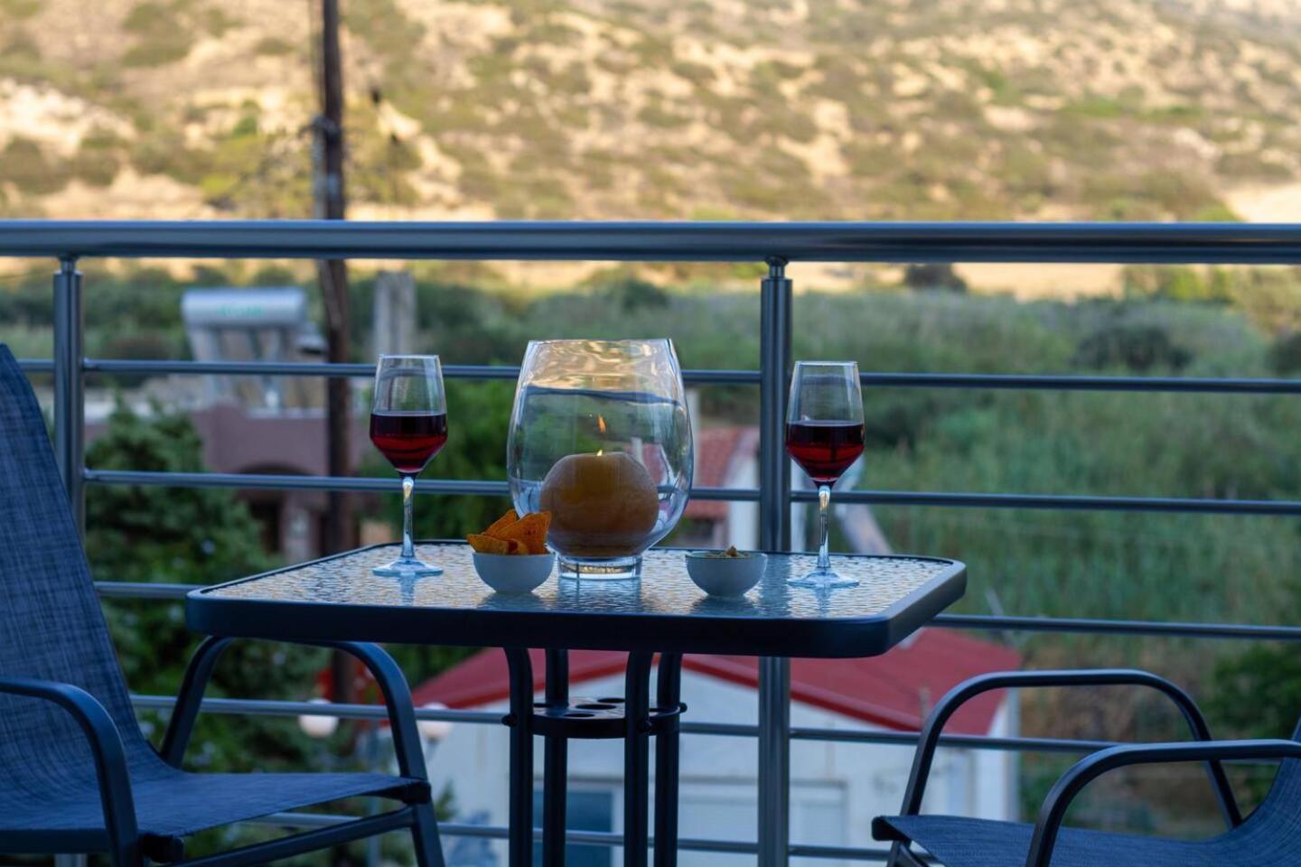 Maistro Suites With Pool, Matala Exterior photo