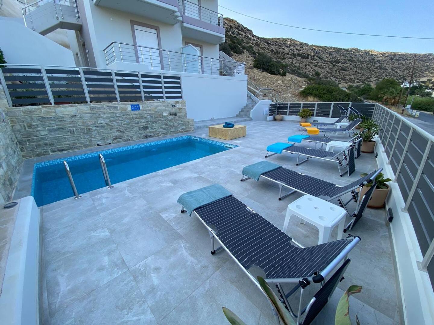 Maistro Suites With Pool, Matala Exterior photo